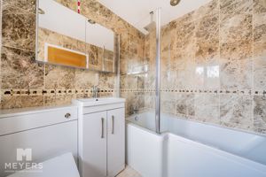 Master Ensuite - click for photo gallery